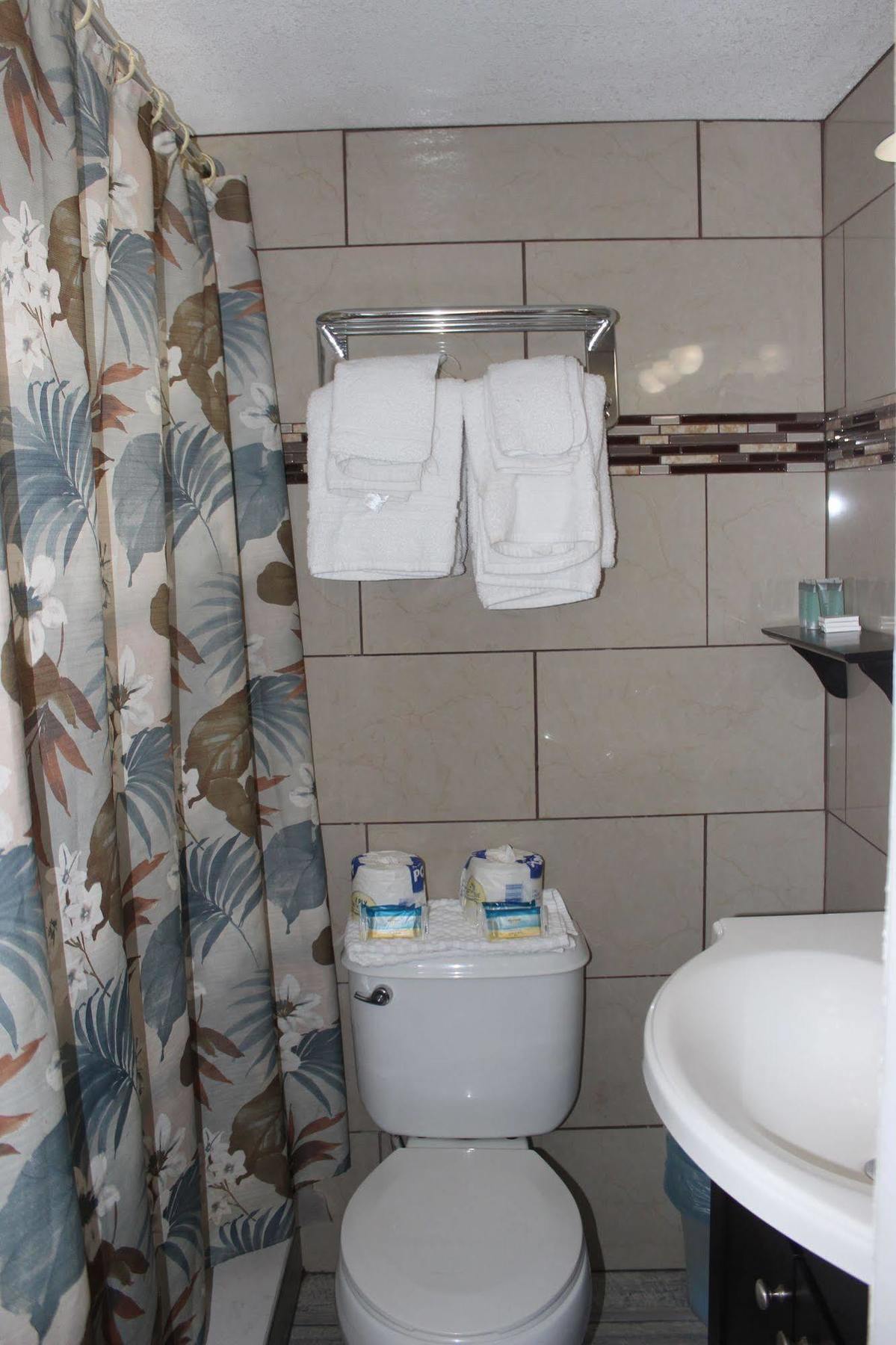 Schooner Hotel Сейнт Пийт Бийч Екстериор снимка